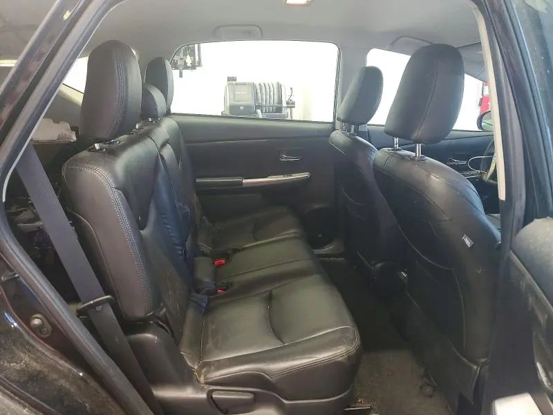 2016 TOYOTA PRIUS V THREE  