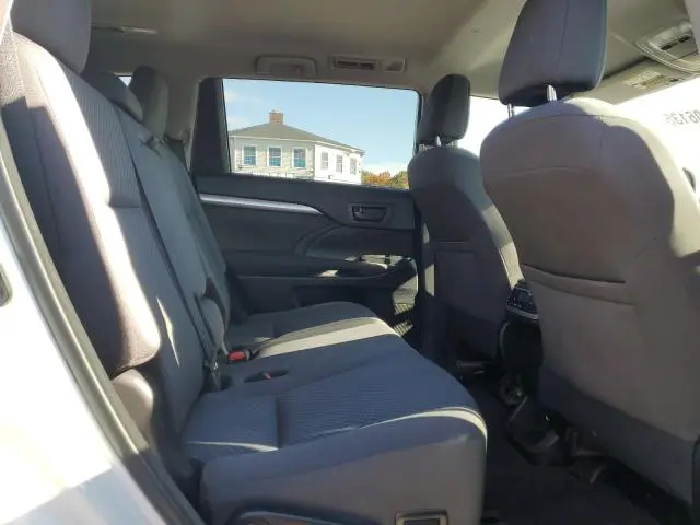 2016 TOYOTA HIGHLANDER LE  