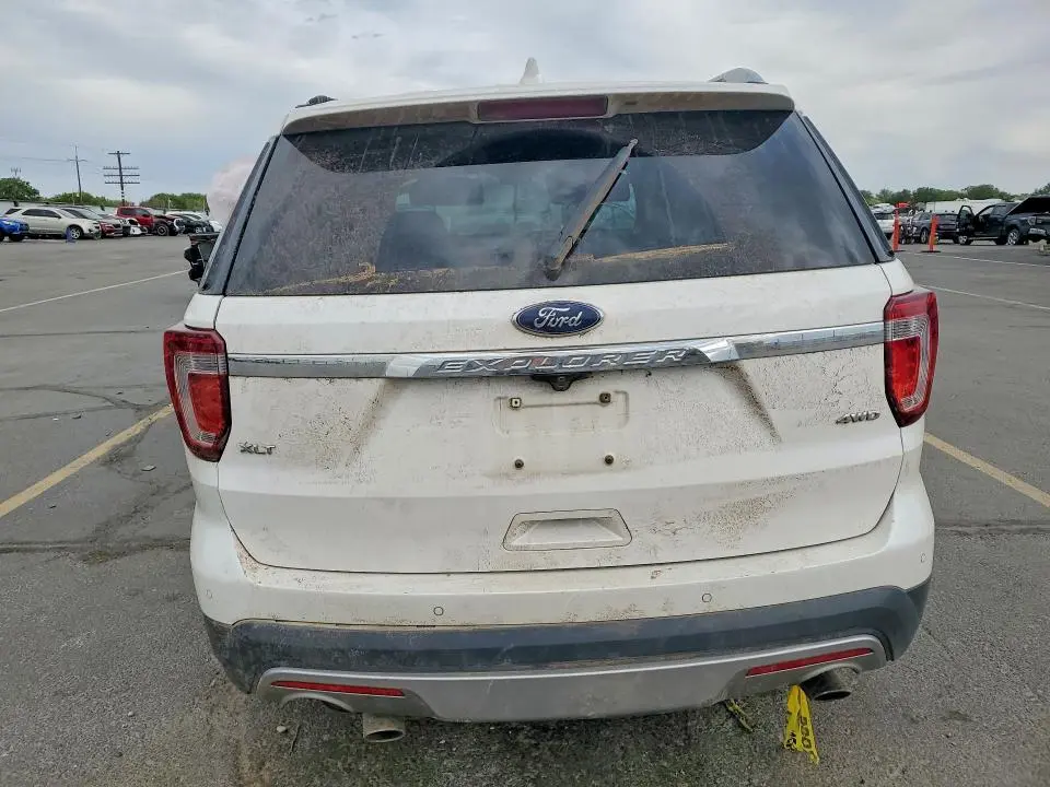 2017 FORD EXPLORER XLT  