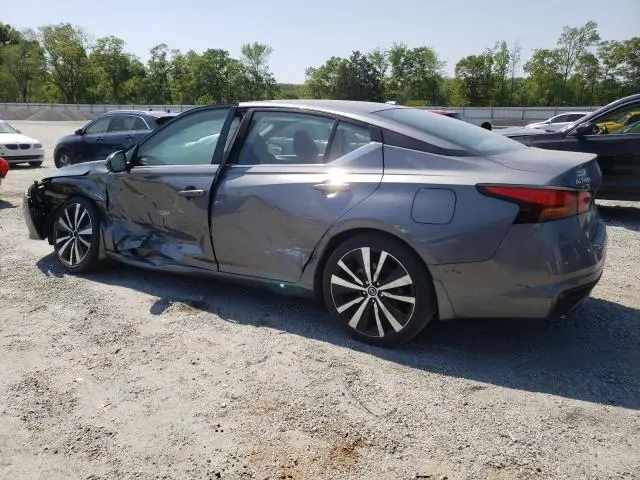 2022 NISSAN ALTIMA SR  