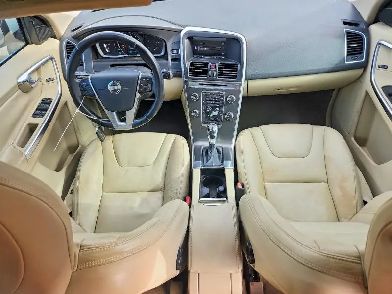 2014 VOLVO XC60 3.2  