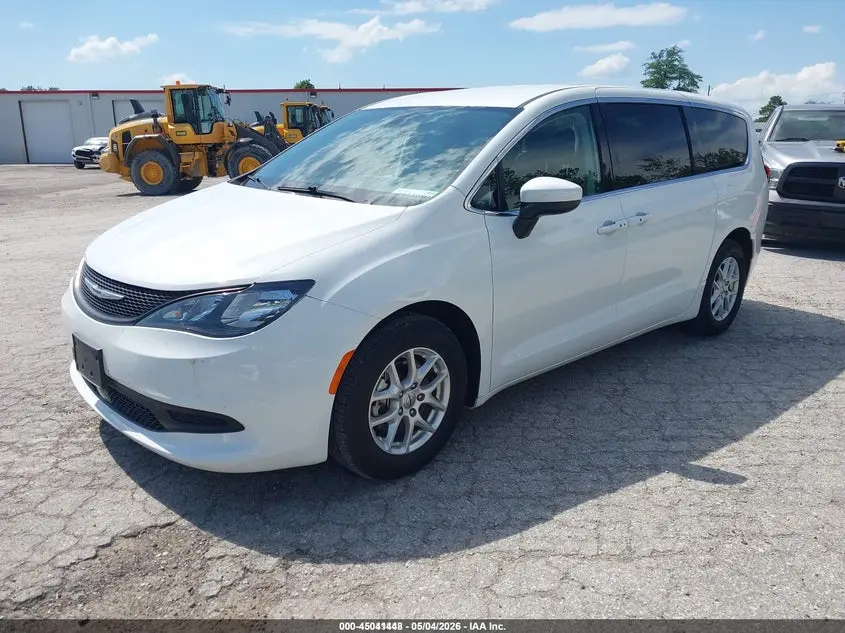 2022 CHRYSLER VOYAGER LX