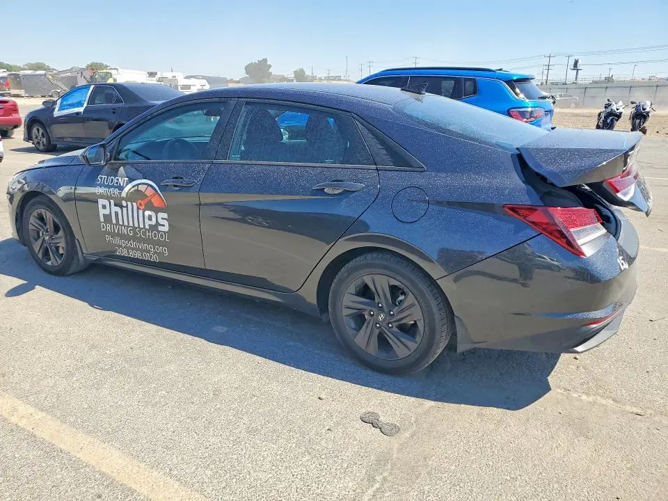 2022 HYUNDAI ELANTRA SEL  