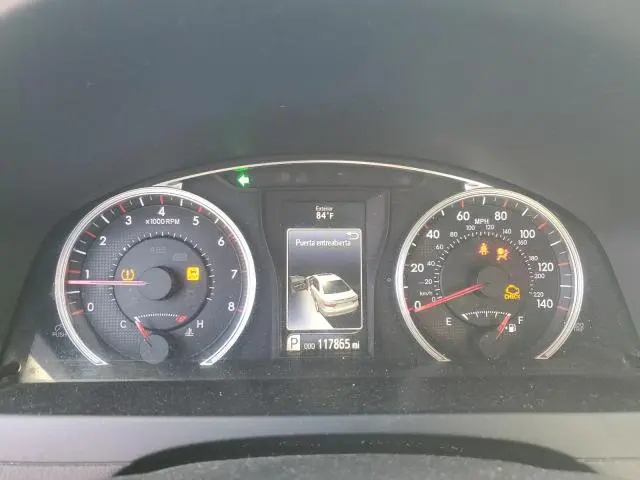 2016 TOYOTA CAMRY LE  