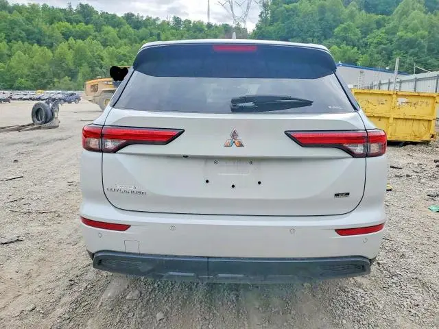 2024 MITSUBISHI OUTLANDER SE  