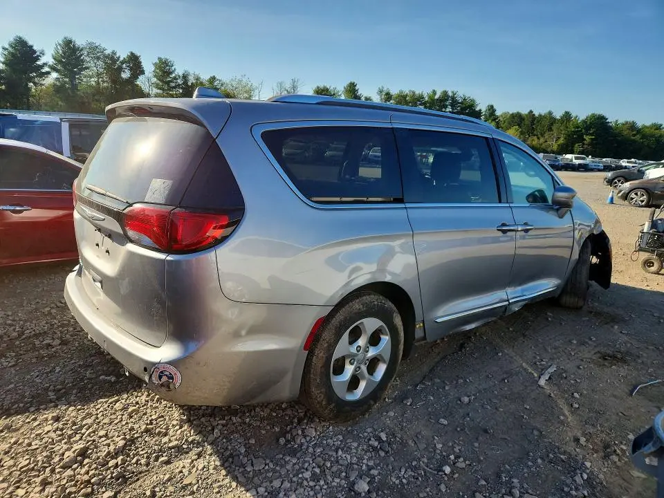 2017 CHRYSLER PACIFICA TOURING L PLUS  