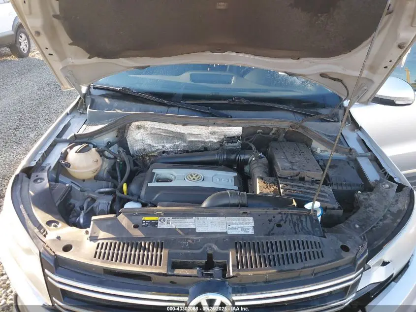 2016 VOLKSWAGEN TIGUAN SE