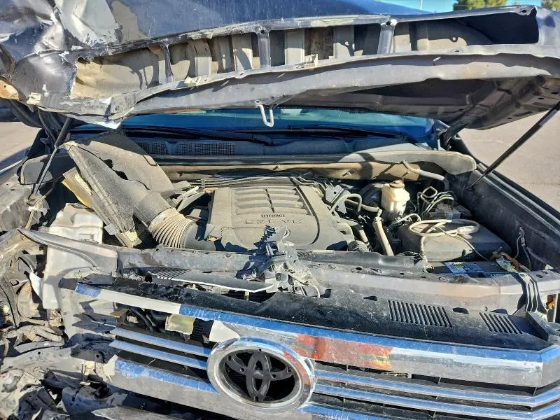 2017 TOYOTA TUNDRA CREWMAX SR5  