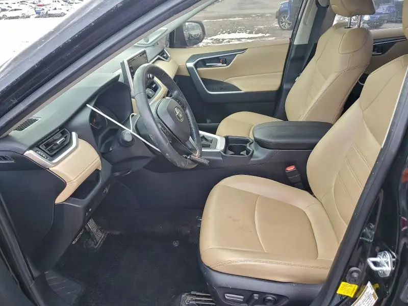 2019 TOYOTA RAV4 XLE PREMIUM  