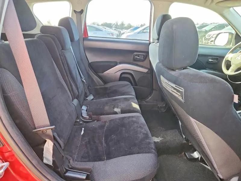 2010 MITSUBISHI OUTLANDER ES  