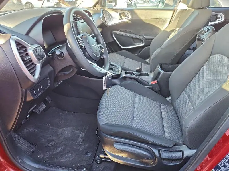 2023 KIA SOUL LX  