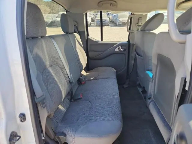 2011 NISSAN FRONTIER SV  