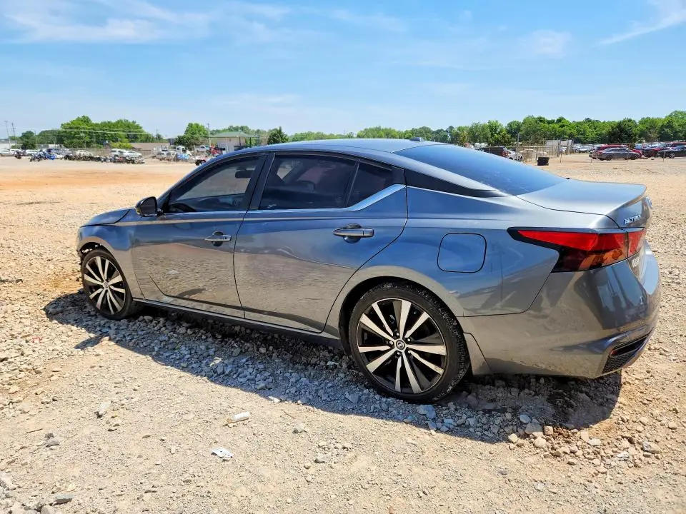 2020 NISSAN ALTIMA SR  