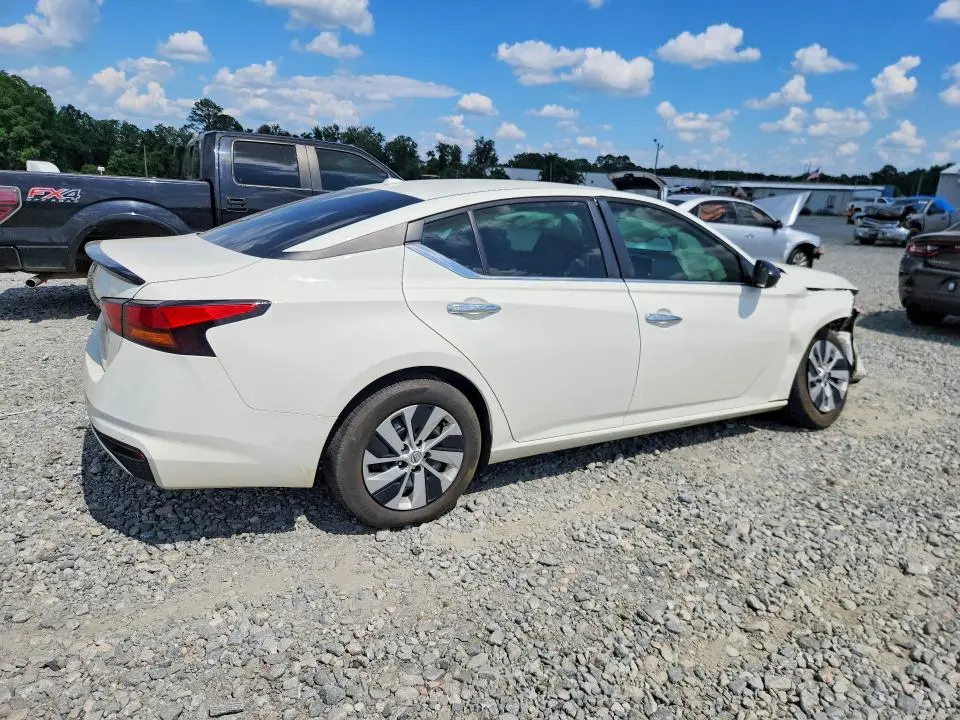2025 NISSAN ALTIMA S  