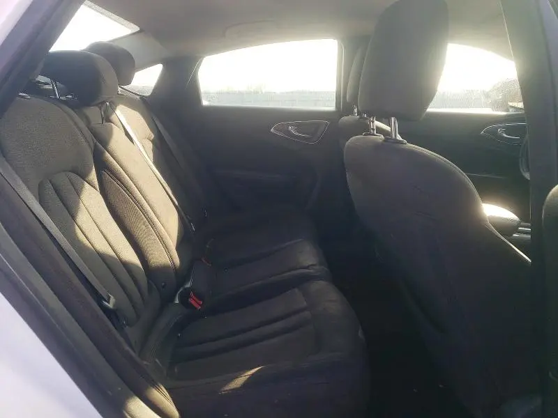 2017 CHRYSLER 200 LX  