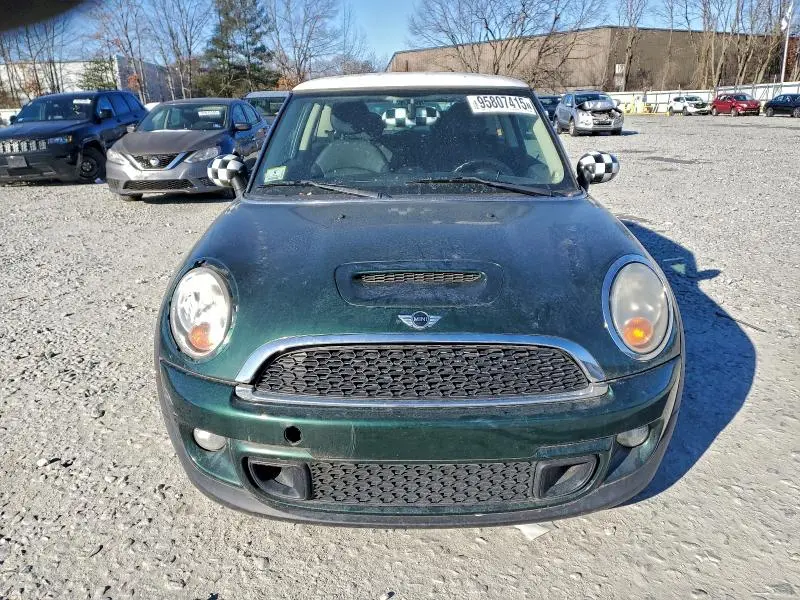 2011 MINI COOPER S  