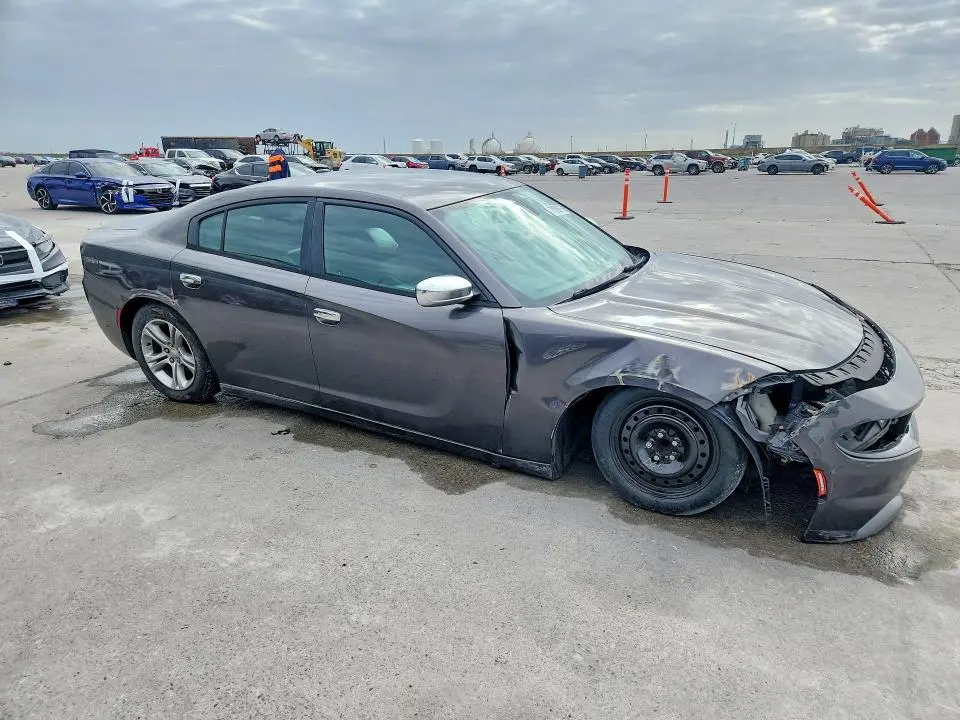 2015 DODGE CHARGER SE  