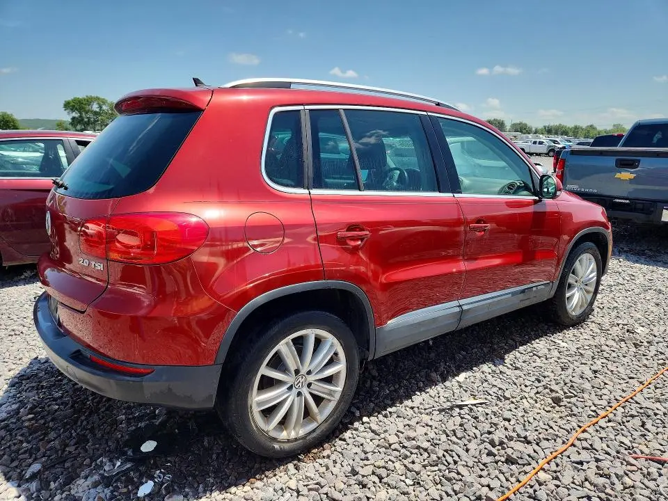 2013 VOLKSWAGEN TIGUAN S  