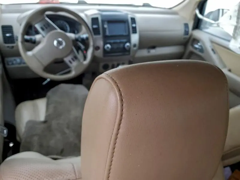 2011 NISSAN FRONTIER S  