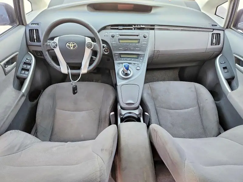 2010 TOYOTA PRIUS II  