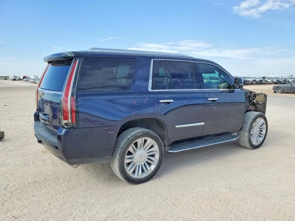 2017 CADILLAC ESCALADE LUXURY  