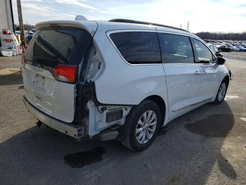2017 CHRYSLER PACIFICA TOURING L  
