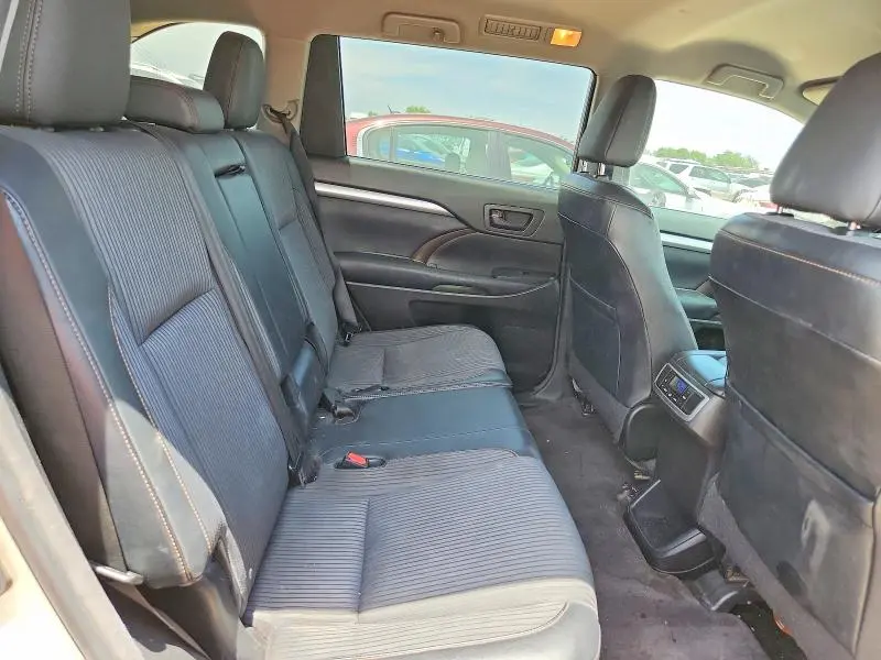 2014 TOYOTA HIGHLANDER LE PLUS  