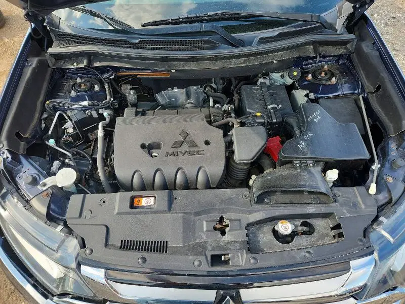 2016 MITSUBISHI OUTLANDER SE  