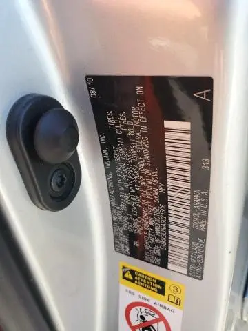 2010 TOYOTA HIGHLANDER SE  