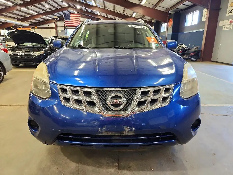 2011 NISSAN ROGUE S  