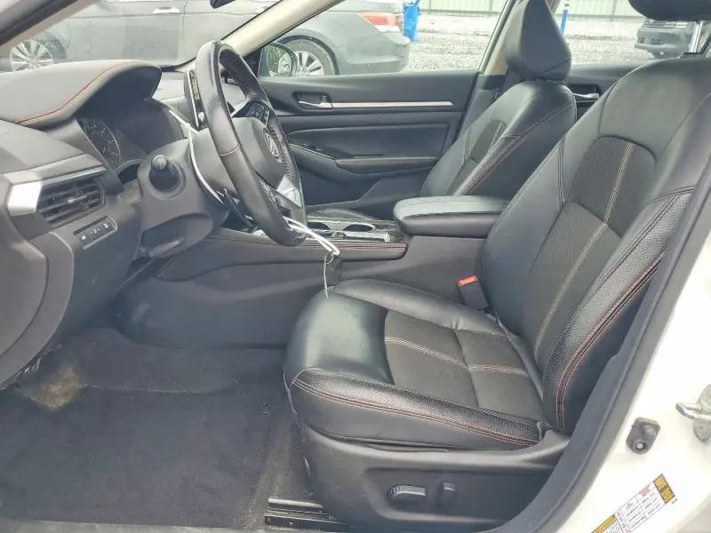 2024 NISSAN ALTIMA SR  