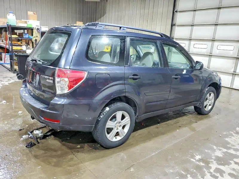 2010 SUBARU FORESTER XS  