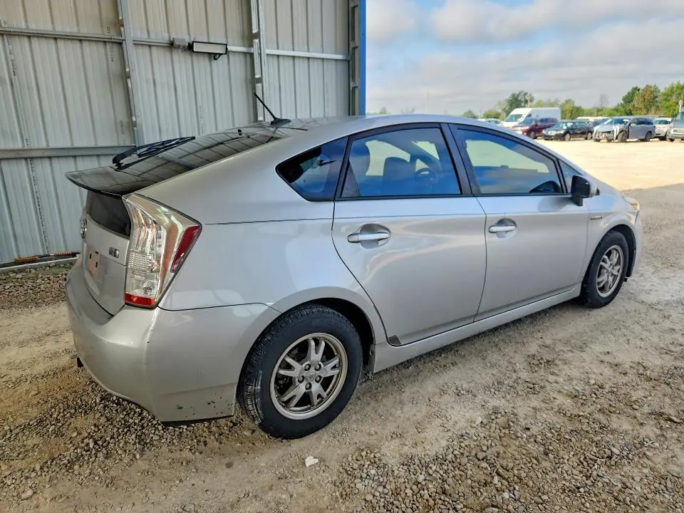 2011 TOYOTA PRIUS THREE  