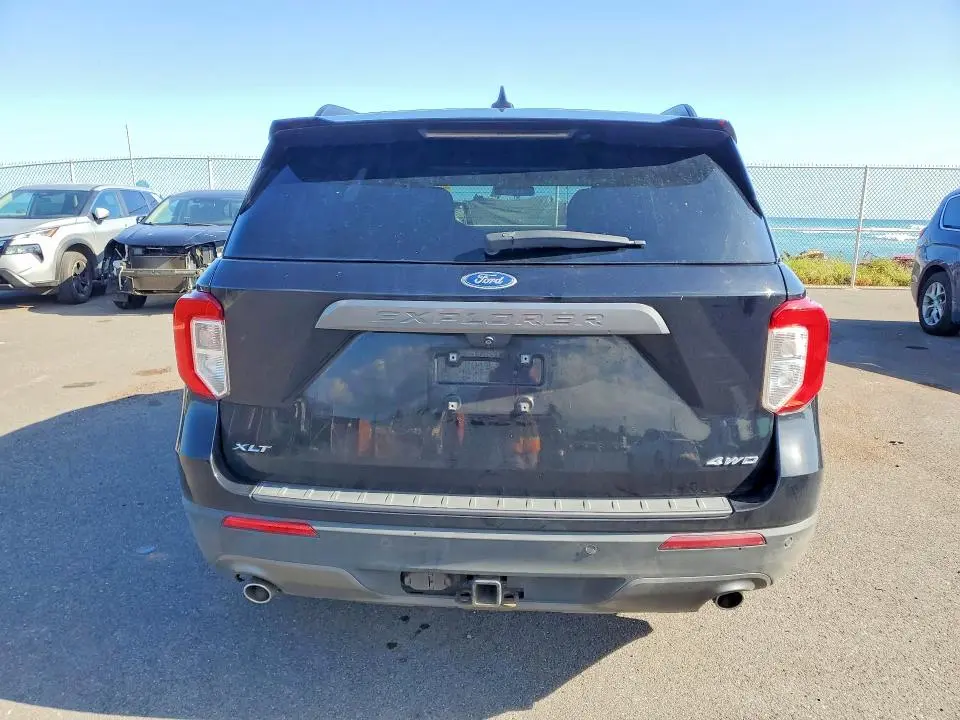 2021 FORD EXPLORER XLT  