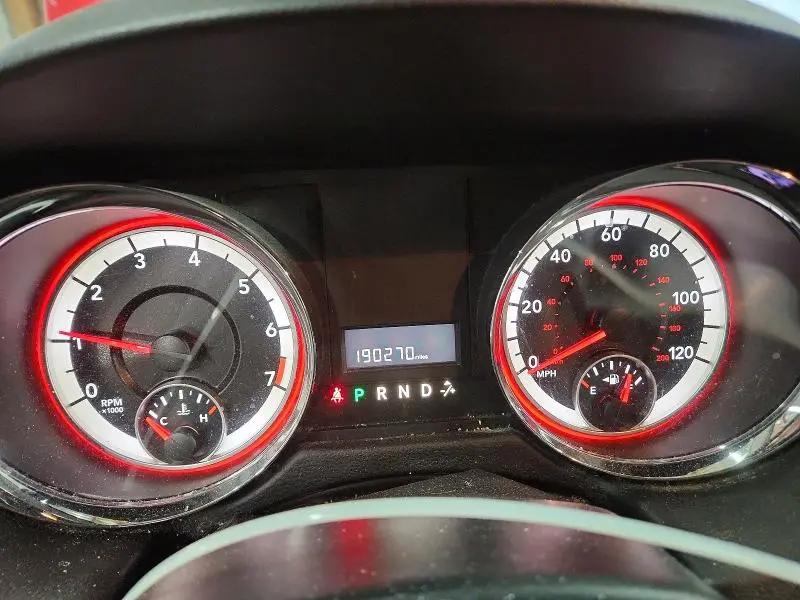 2015 DODGE GRAND CARAVAN SE  