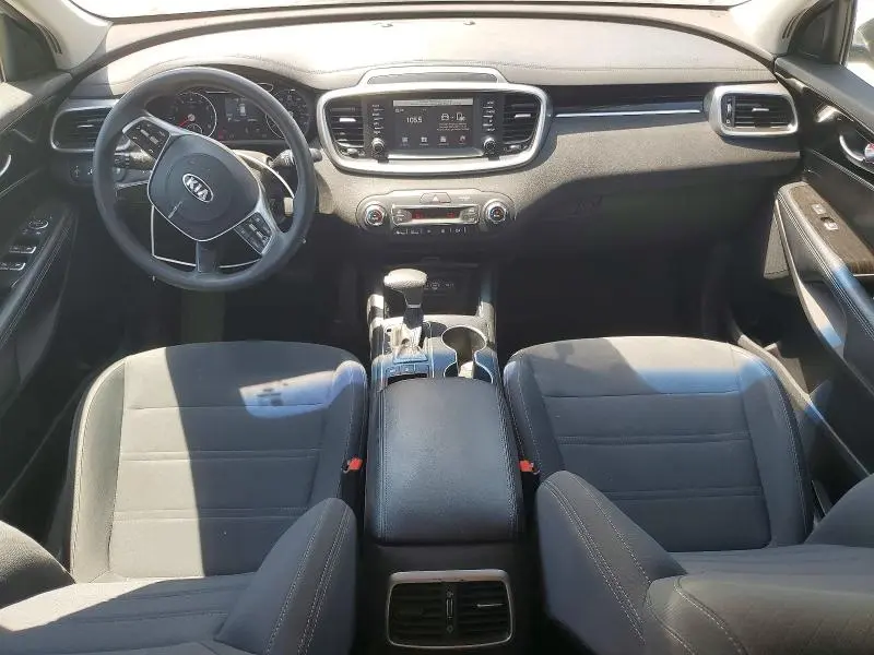2019 KIA SORENTO LX V6  