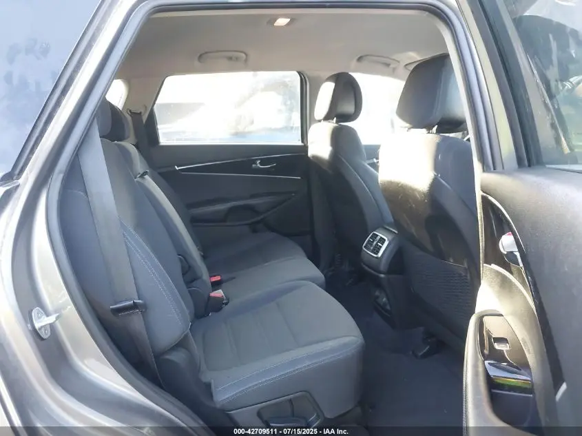 2016 KIA SORENTO 2.4L LX