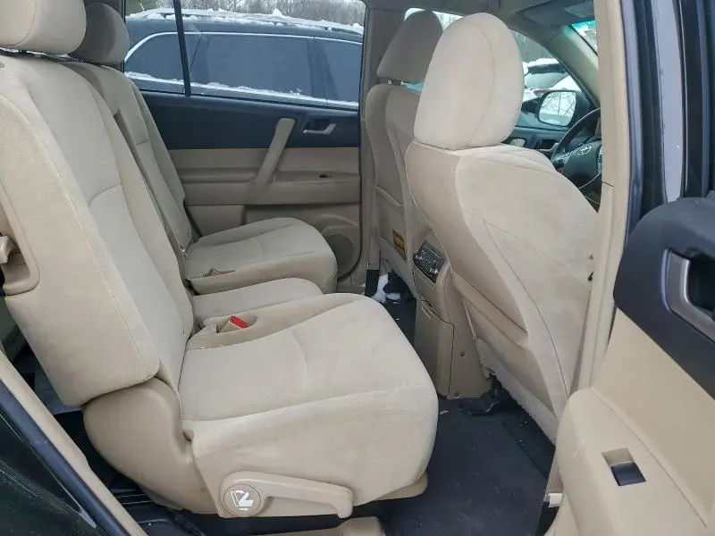 2012 TOYOTA HIGHLANDER BASE  