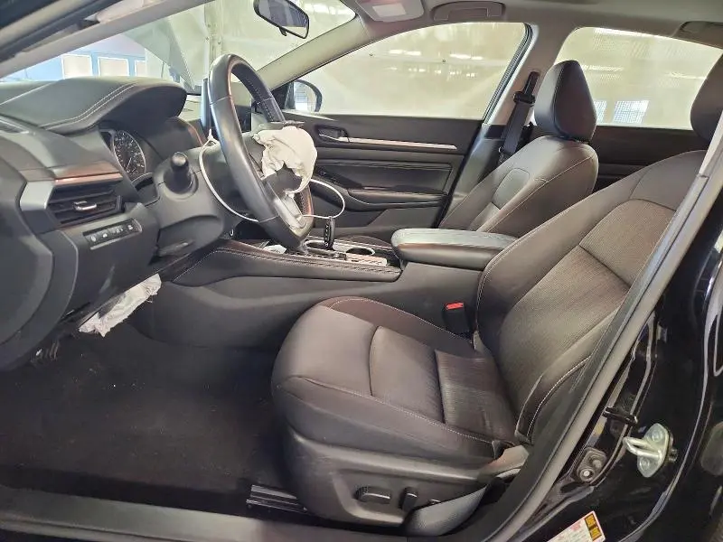 2023 NISSAN ALTIMA SV  