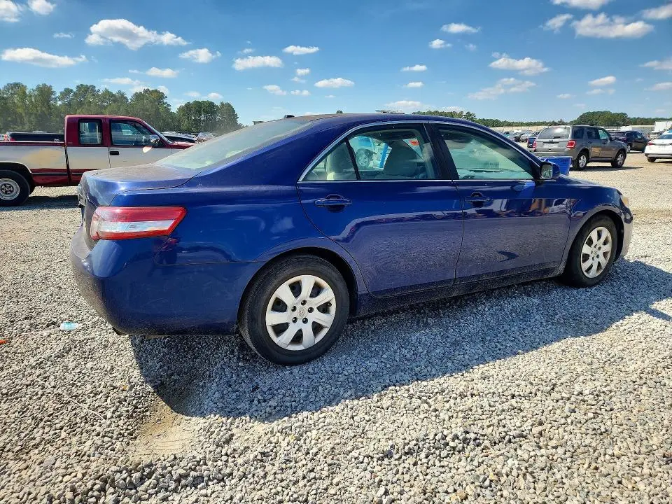 2011 TOYOTA CAMRY LE  
