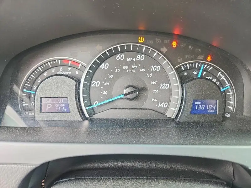 2013 TOYOTA CAMRY LE  