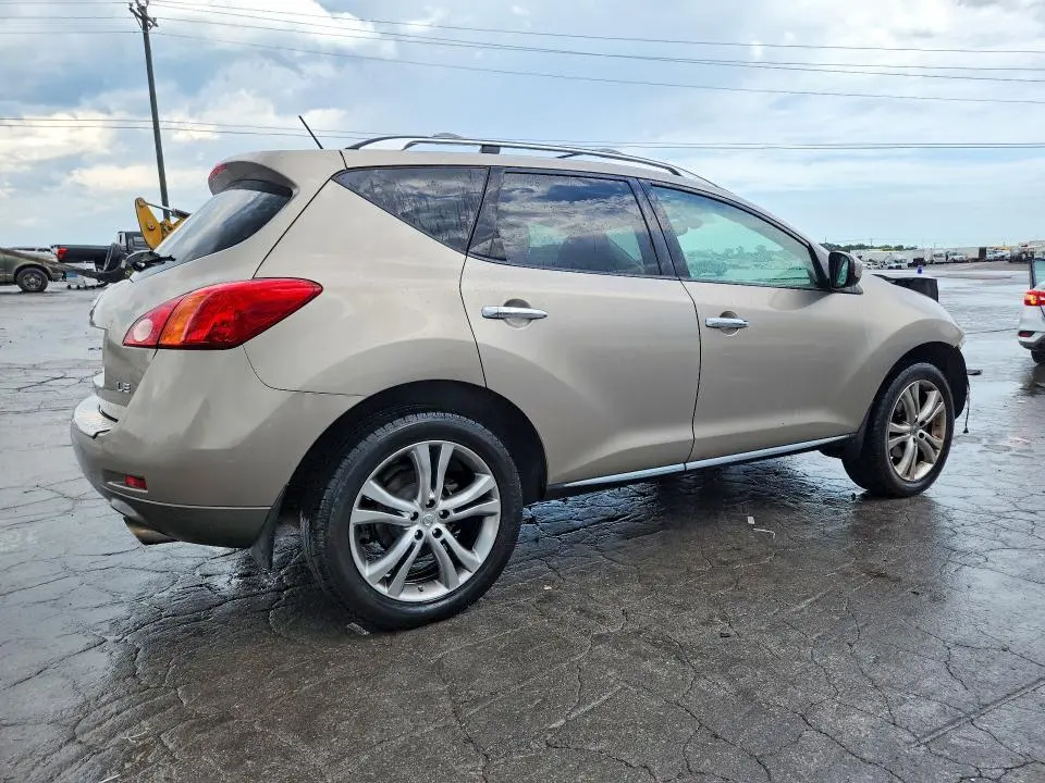 2010 NISSAN MURANO S  