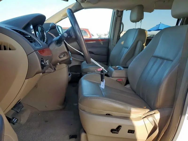 2013 CHRYSLER TOWN & COUNTRY TOURING L  