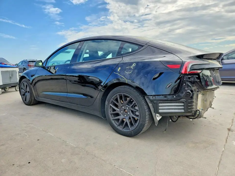 2024 TESLA MODEL 3   