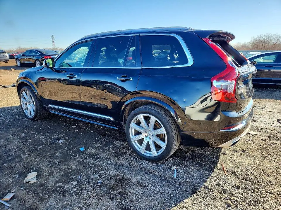 2016 VOLVO XC90 T6  