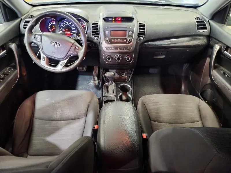 2014 KIA SORENTO LX  