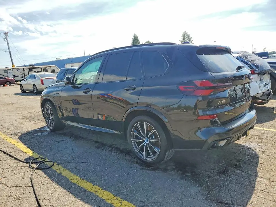 2025 BMW X5 XDRIVE50E  