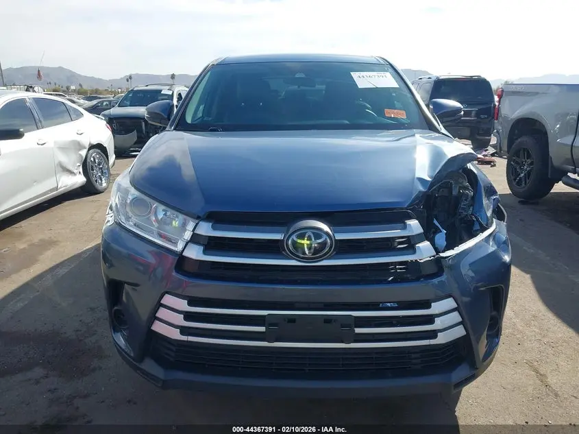 2019 TOYOTA HIGHLANDER LE