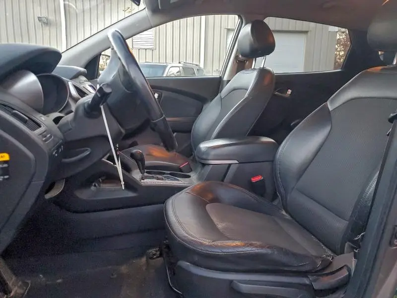 2011 HYUNDAI TUCSON GLS  