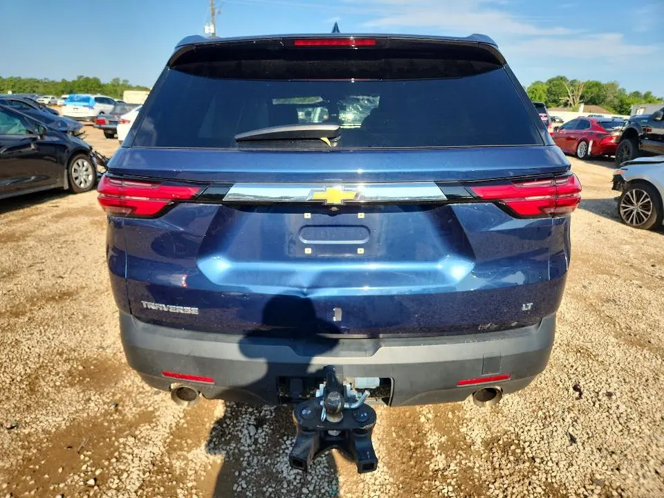 2023 CHEVROLET TRAVERSE LT  